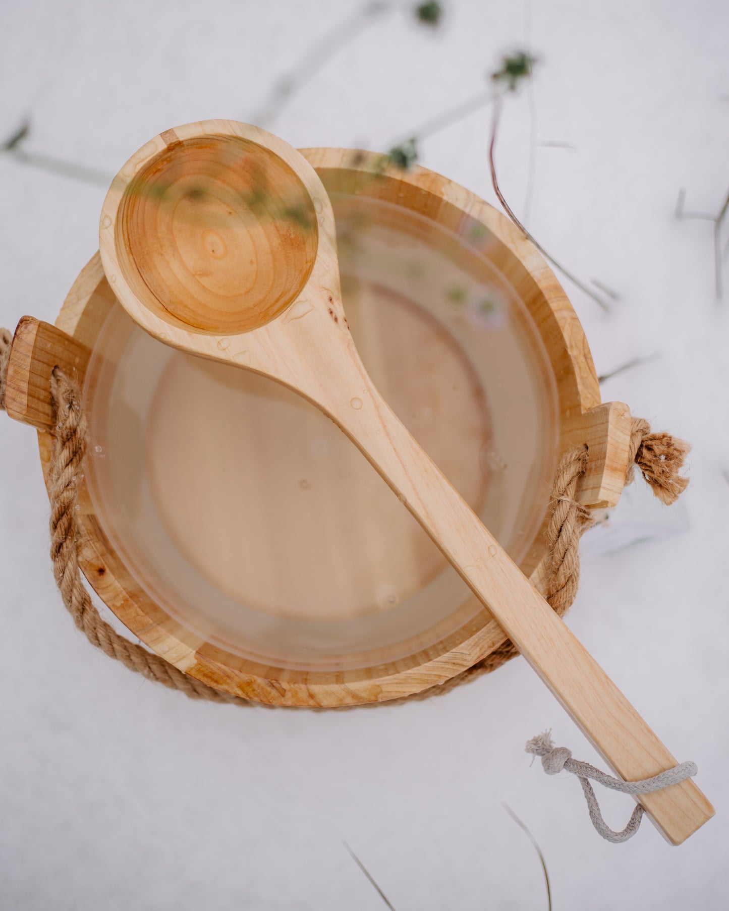 Saunabottich, a. Holz mit Kunststoffeinsatz