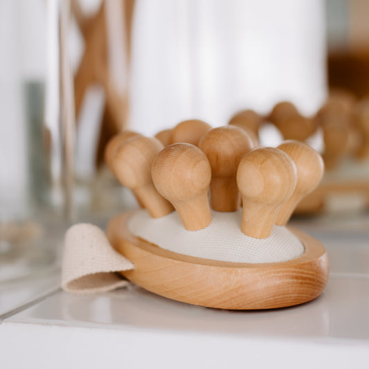 Holz-Massagebürste mit extra großen Noppen