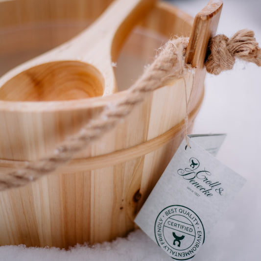 Saunabottich, a. Holz mit Kunststoffeinsatz